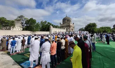 You are currently viewing जानिए साल में दो बार क्यों मनाई जाती है ईद? Know why eid is celebrated twice a year