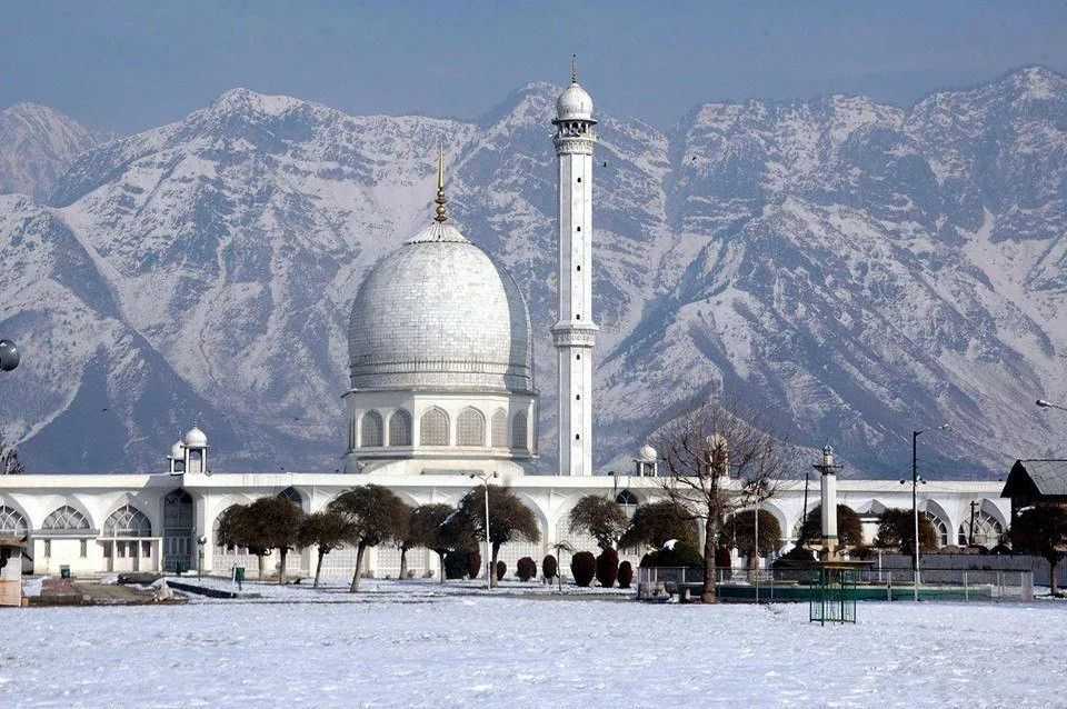 You are currently viewing हजरत बल दरगाह का इतिहास – History of hazrat bal dargah