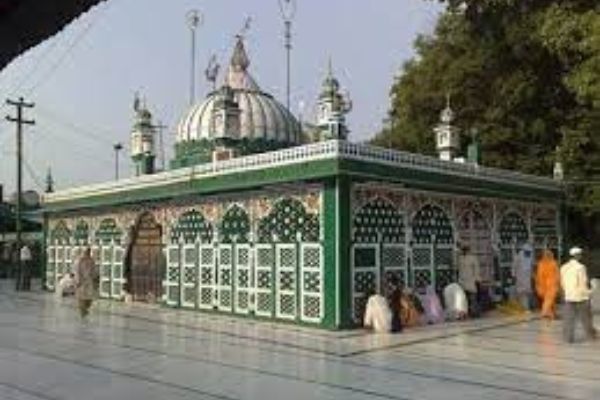 You are currently viewing पिरान कलियर शरीफ दरगाह का इतिहास – History of piran kaliyar sharif dargah