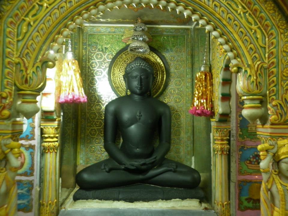You are currently viewing श्री आदिनाथ चालीसा – Shri aadinath chalisa