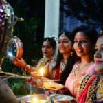 ऐसा संयोग बन रहा है 100 साल बाद करवा चौथ पर, पति-पत्नी के लिए होगा बेहद लकी, जानिए शुभ मुहूर्त - Such a coincidence is happening after 100 years on karva chauth, it will be very lucky for husband and wife, know the auspicious time