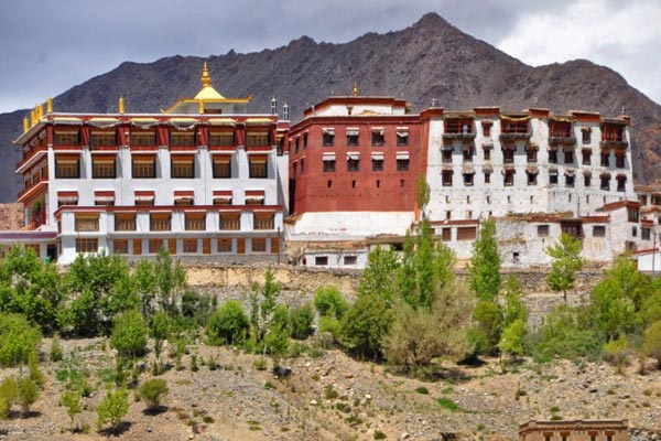 फ्यांग मठ का इतिहास - History of phyang monastery