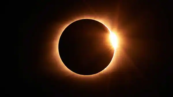 जानिए साल 2024 का पहला सूर्य ग्रहण कब लगेगा, इसकी तारीख और विशेषताओं के बारे में - Know when the first solar eclipse of the year 2024 will occur, about its date and features