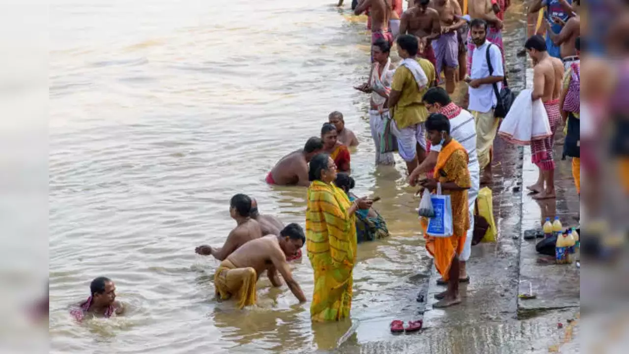 You are currently viewing इस साल कब पड़ रही है अमावस्या, जानिए पूजा की तिथि और शुभ समय के बारे में। When is amavasya falling this year, know about the date and auspicious time of puja