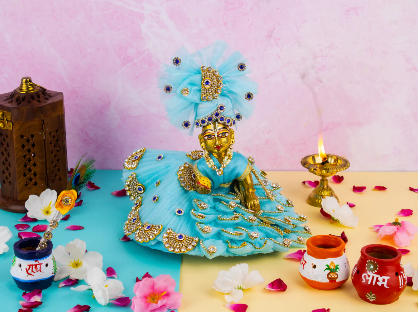 You are currently viewing जानिए फाल्गुन माह में लड्‌डू गोपाल को किन चीजों का भोग लगाना चाहिए। Know what things should be offered to laddu gopal in the month of phalgun
