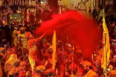 You are currently viewing जानिए ऐसा क्या हुआ था कि होली खेलने की शुरूआत हुई और धूमधाम से रंग खेला जाने लगा। Know what happened that playing holi started and colors started playing with pomp and show