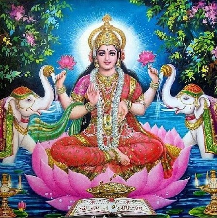 रंगभरी एकादशी पर तुलसी की पूजा करें, मां लक्ष्मी की कृपा मिलेगी, घर में आएगी खुशहाली - Worship Tulsi on Rangbhari Ekadashi, you will get the blessings of Goddess Lakshmi, there will be prosperity in the house.