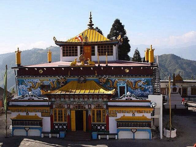 Read more about the article योग चोएलिंग मठ का इतिहास – History of yoga choeling monastery