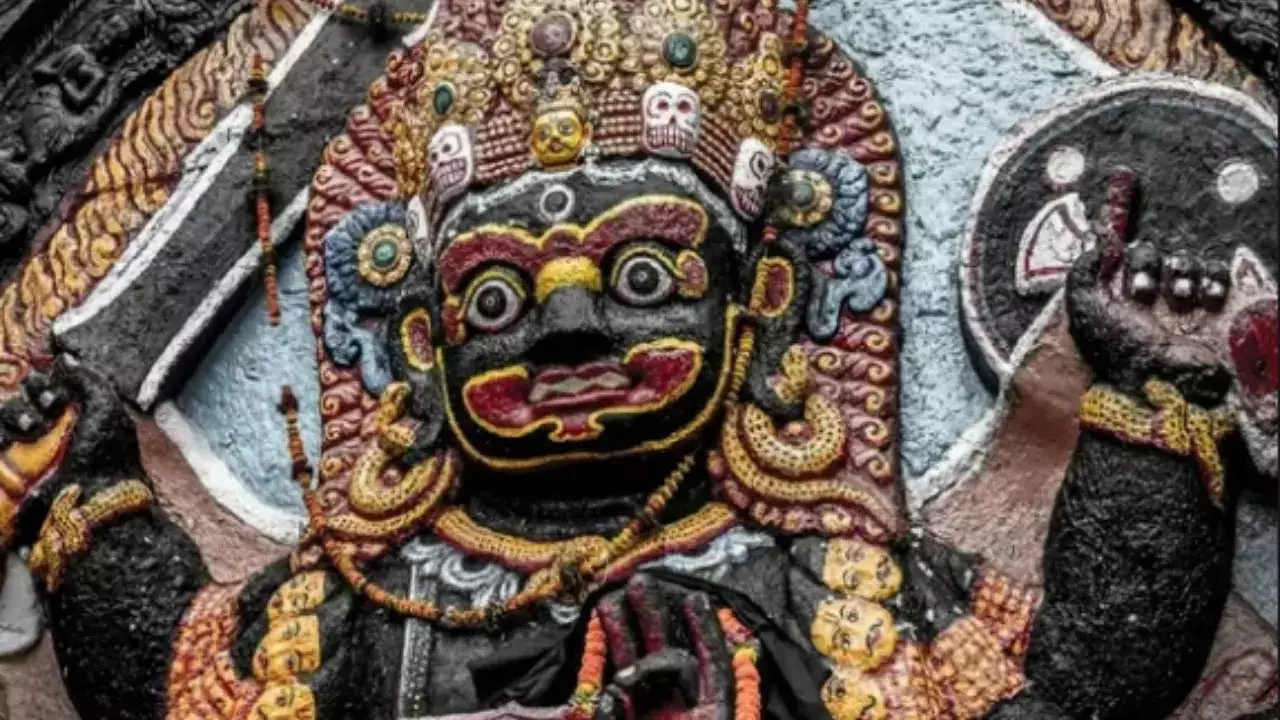 You are currently viewing जानिए कालाष्टमी पूजा का मुहूर्त और किन चीजों का दान करना चाहिए। Know the time of kalashtami puja and what things should be donated