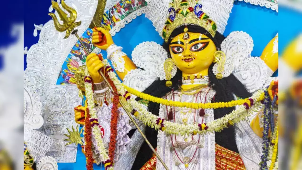 You are currently viewing जानिए दुर्गाष्टमी पर पड़ने वाले योग और मुहूर्त के बारे में – Know about the yoga and auspicious time falling on durgashtami