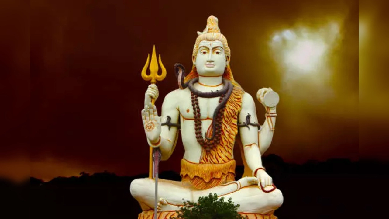 You are currently viewing जानिए सावन में बन रहे ये दुर्लभ संयोग किन राशियों के लिए शुभ रहेंगे। Know for which zodiac signs these rare coincidences taking place in Sawan will be auspicious.