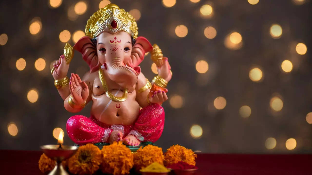 You are currently viewing जानिए कब है गणेश चतुर्थी और महाराष्ट्र में क्यों है इस त्योहार का इतना महत्व – Know when is ganesh chaturthi and why this festival has so much importance in maharashtra
