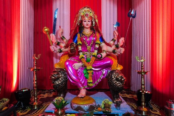 You are currently viewing जानिए कब है वरलक्ष्मी व्रत और क्या है इस व्रत का महत्व – Know when is varalakshmi fast and what is the importance of this fast