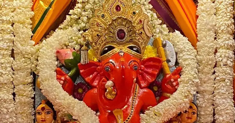 You are currently viewing गणपति उत्सव के दौरान इन रंगों के कपड़े पहनकर करें पूजा – During ganpati festival, worship wearing clothes of these colors