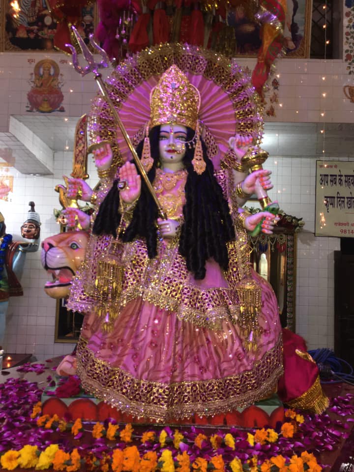 You are currently viewing लक्ष्मी माता की प्रार्थना कैसे करें